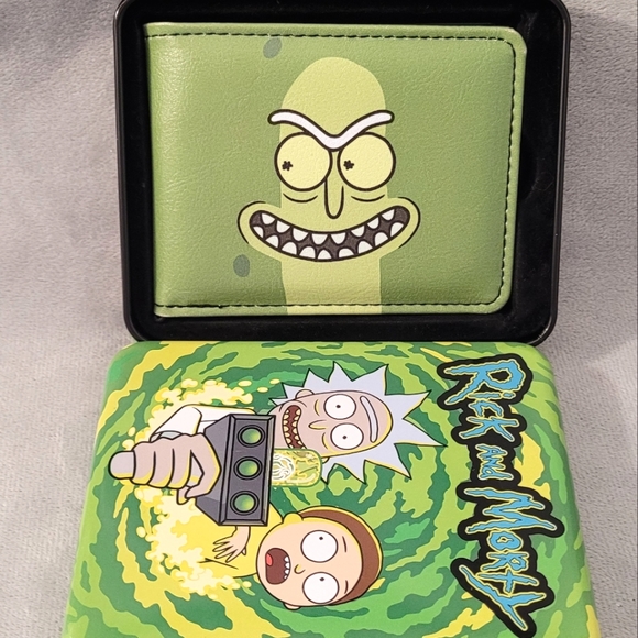 Buckle-Down Other - Rick & Morty Wallet (Pickle Rick) in tin